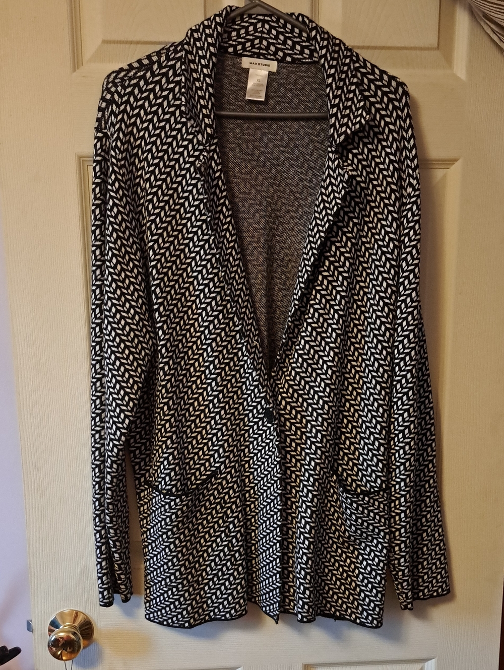 Max Studio Black and White Open-Front Blazer